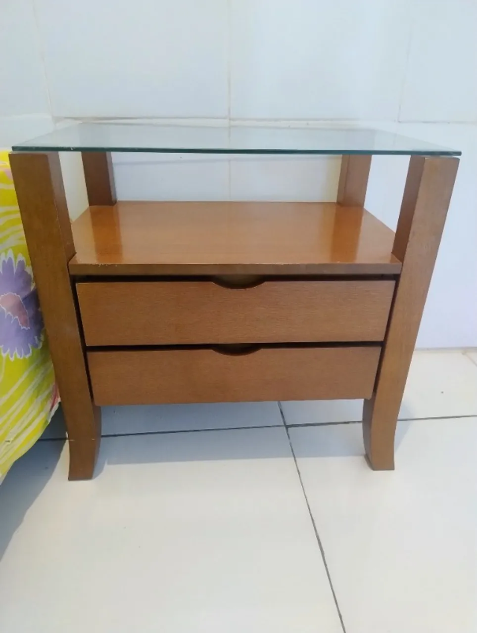 Criado mudo / Mesa de cabeceira