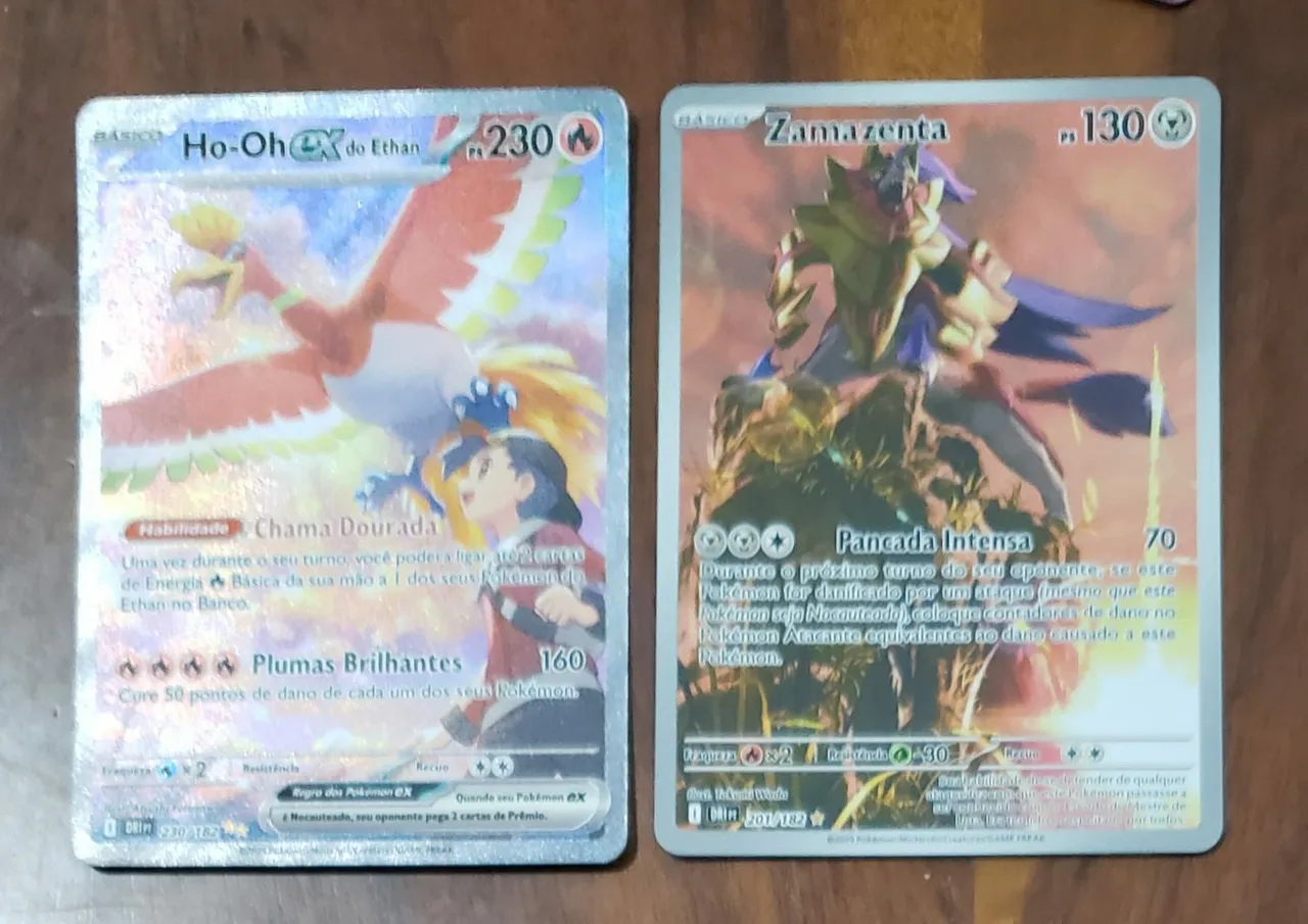 Cartas Pokémon Ho-Oh ex do Ethan e Zamazenta
