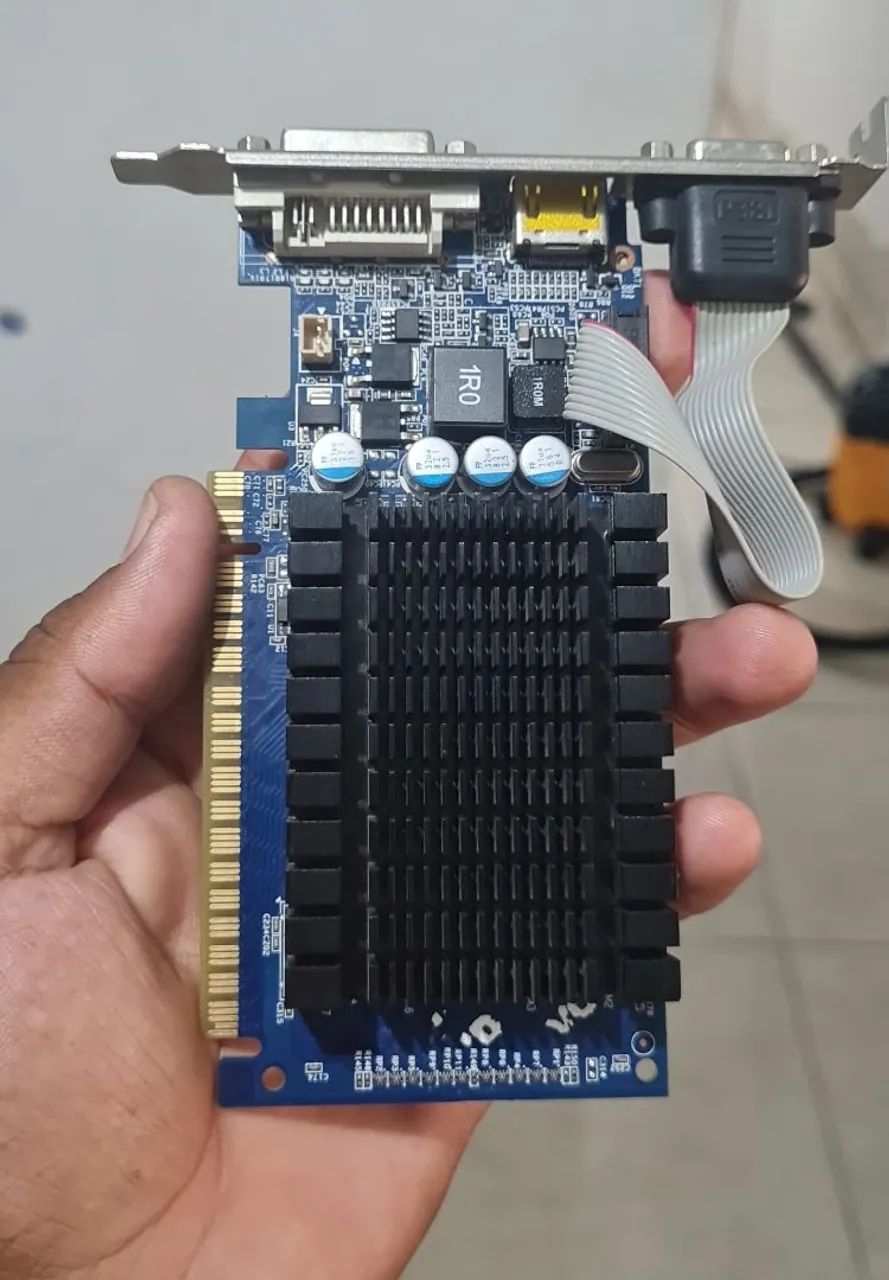 Placa de video Gt 210