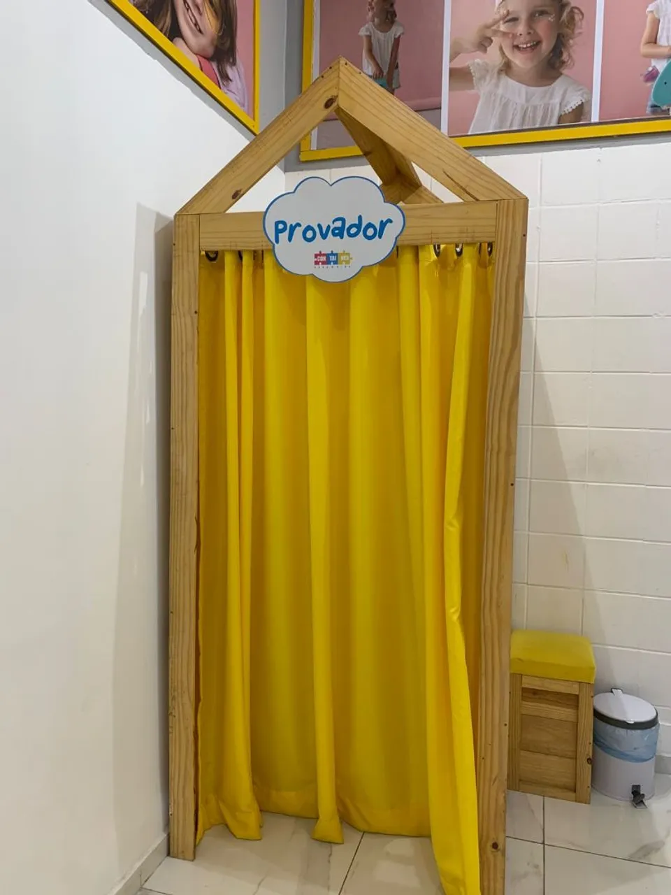 Provador infantil com ou sem espelho em madeira.