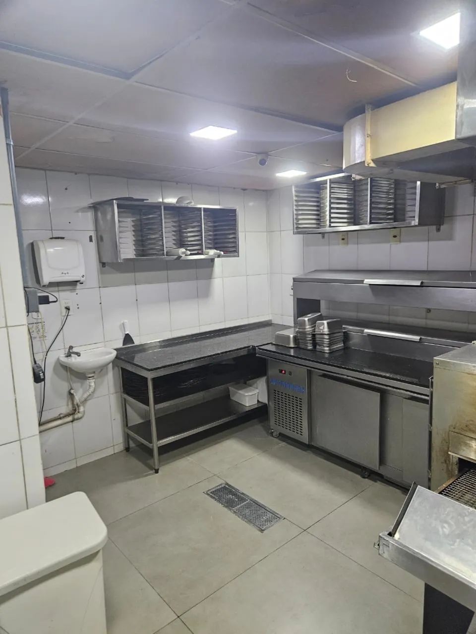 Vendo passo ponto  restaurante novo completo  - Foto 3