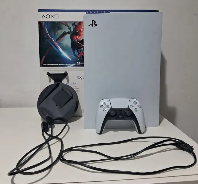 PlayStation 5 Standard 825gb + EA FC 25 + The Last of Us 2 + Marvel's Spider-Man 2