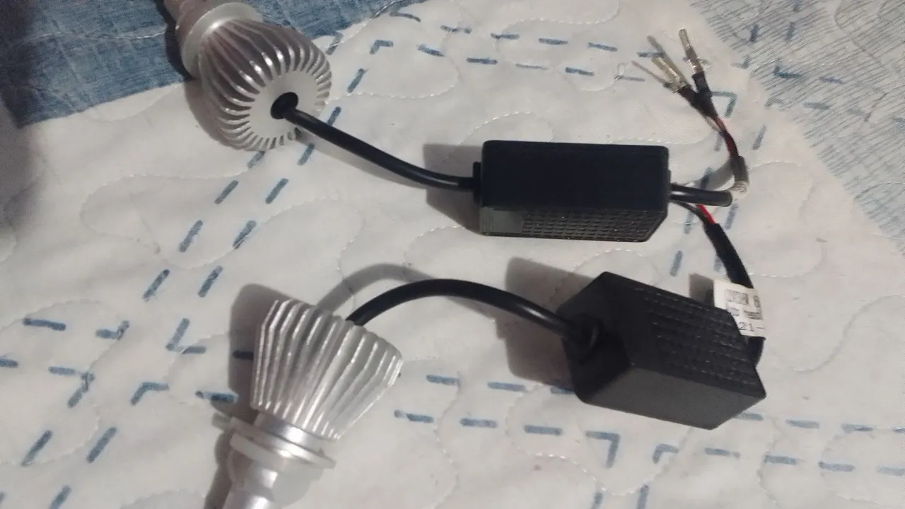 Farol LED Automotivo - Alta Potência