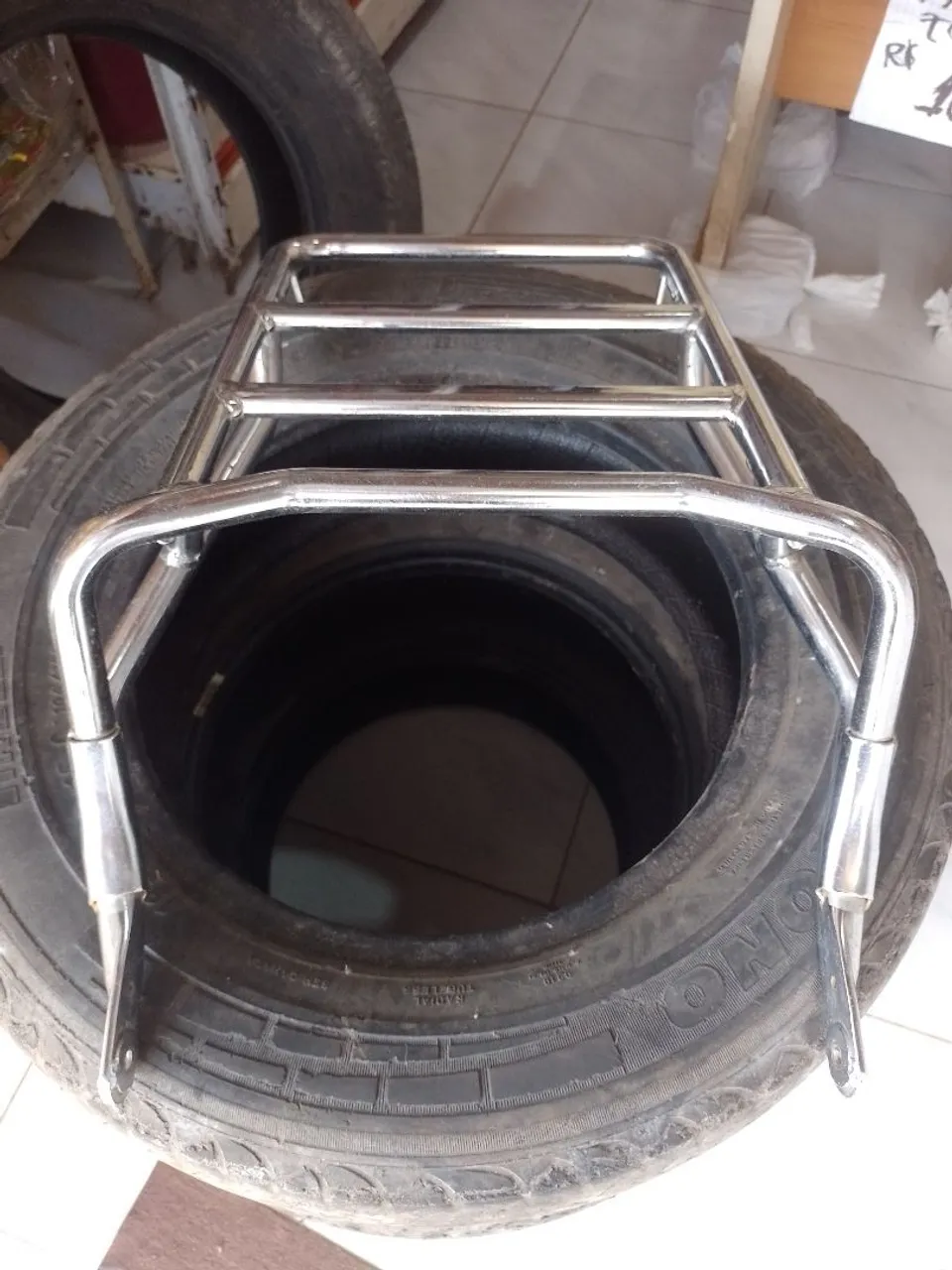 Bagageiro para motos.