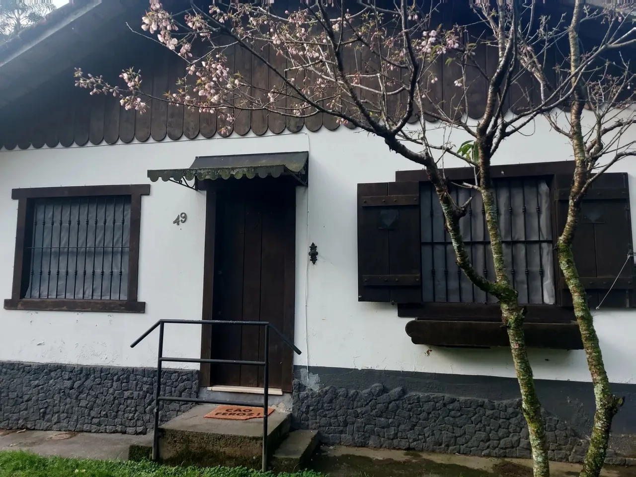 Imóvel para aluguel com 70 metros quadrados com 2 quartos em Independência - Petrópolis -