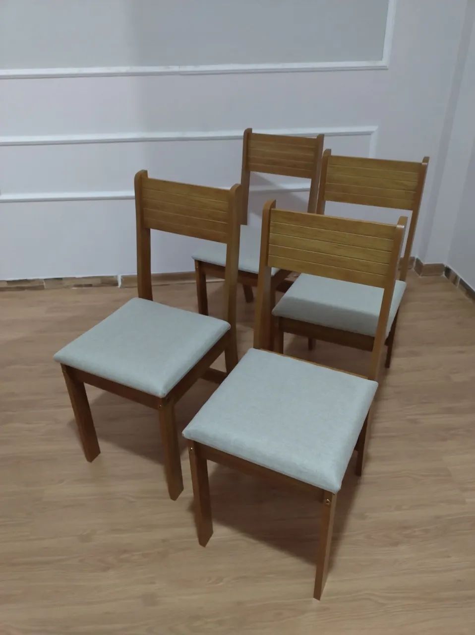 Cadeira sala de jantar NOVAS estofada  - Foto 2
