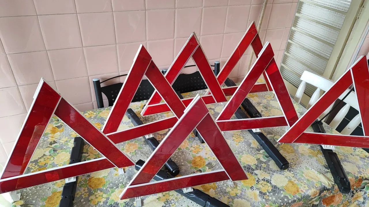 Triângulo para Veículos $ 15 reais cada  - Foto 4