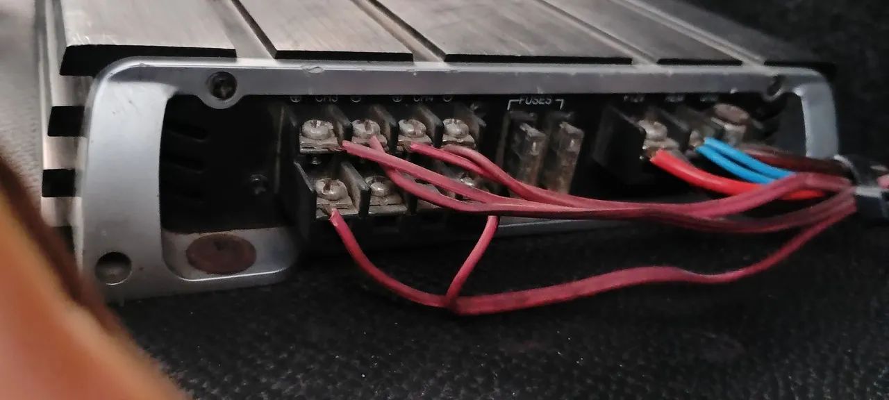 Vendo caixa de som amplificada  - Foto 3