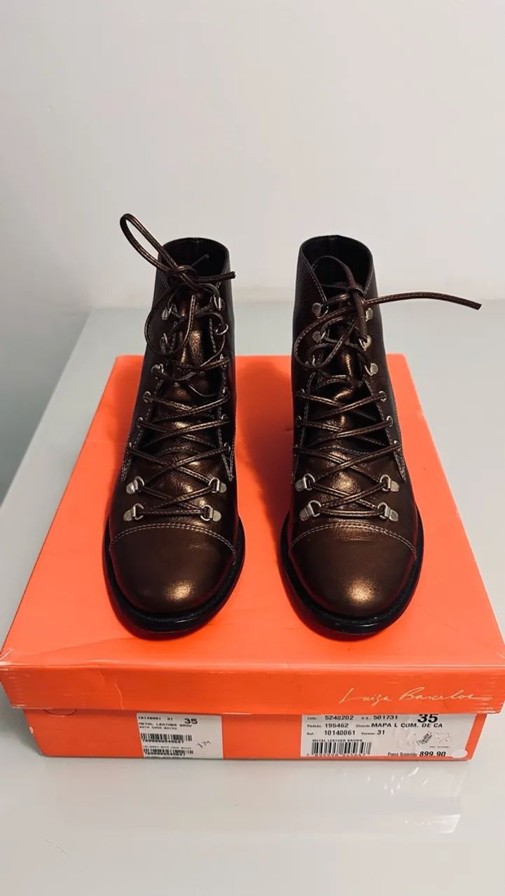 Bota Luiza Barcelos 