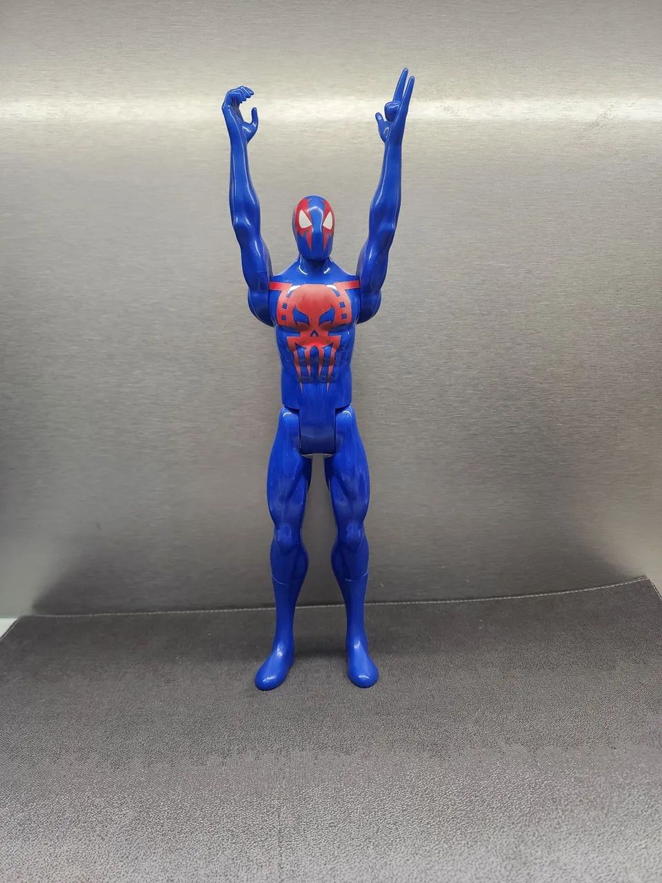 Boneco Marvel Homem Aranha 2099 30cm - Foto 2