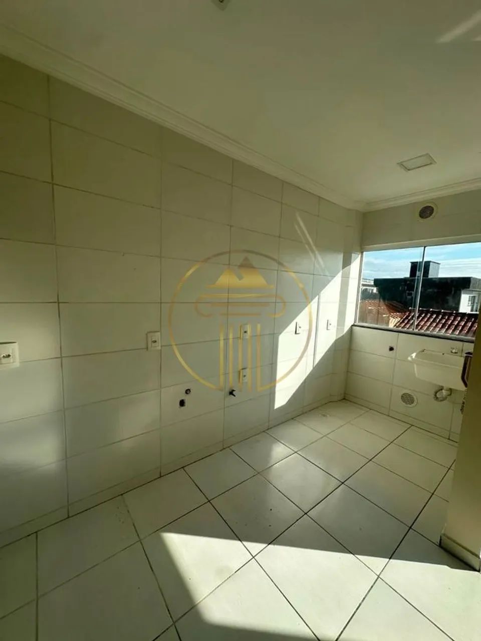 Apartamento para alugar com 02 dormitórios no Centro de Tijucas-SC - Foto 2