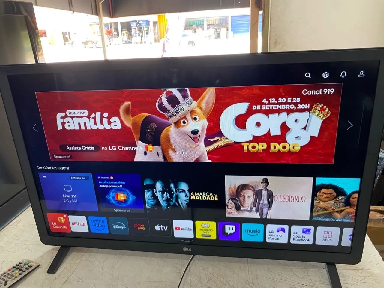 Vende-se Tv smart completa com 3 meses de garantia 