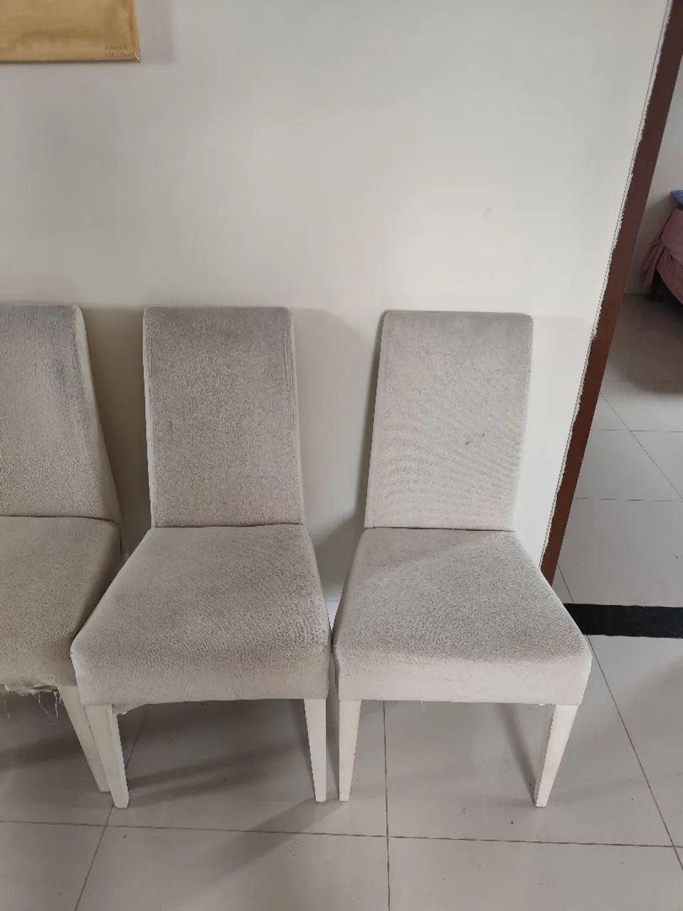 Vendo 06 Cadeiras para mesa de jantar c/capas - Foto 2