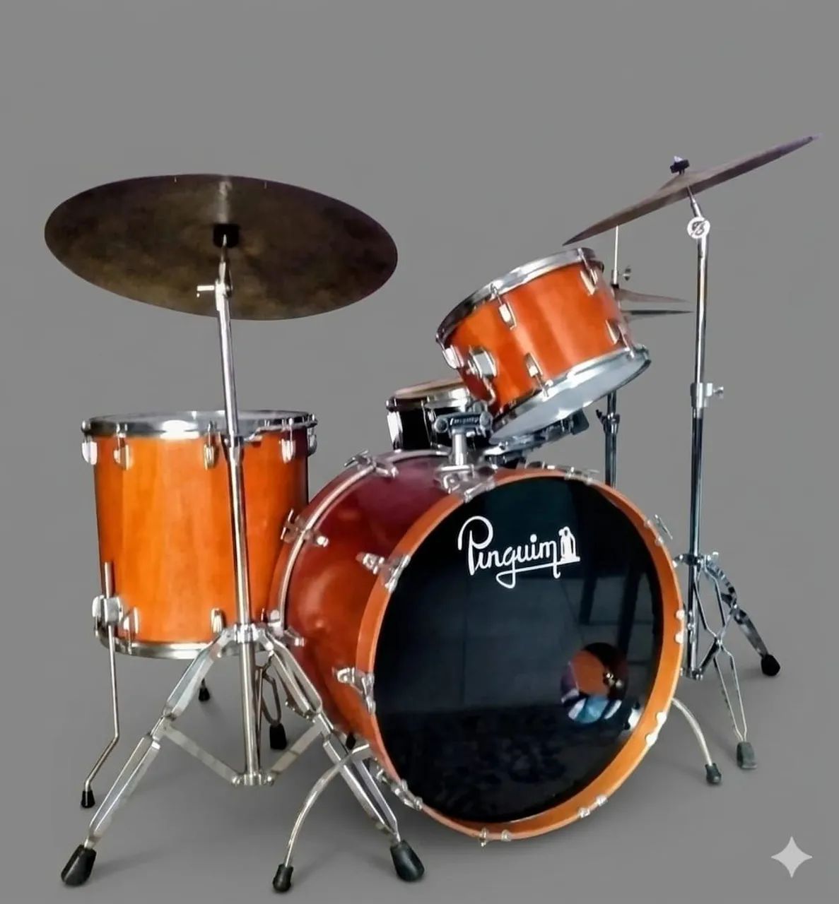 Bateria Pinguim 1970 c/ ferragens Ludwig e peles Remo - Foto 2