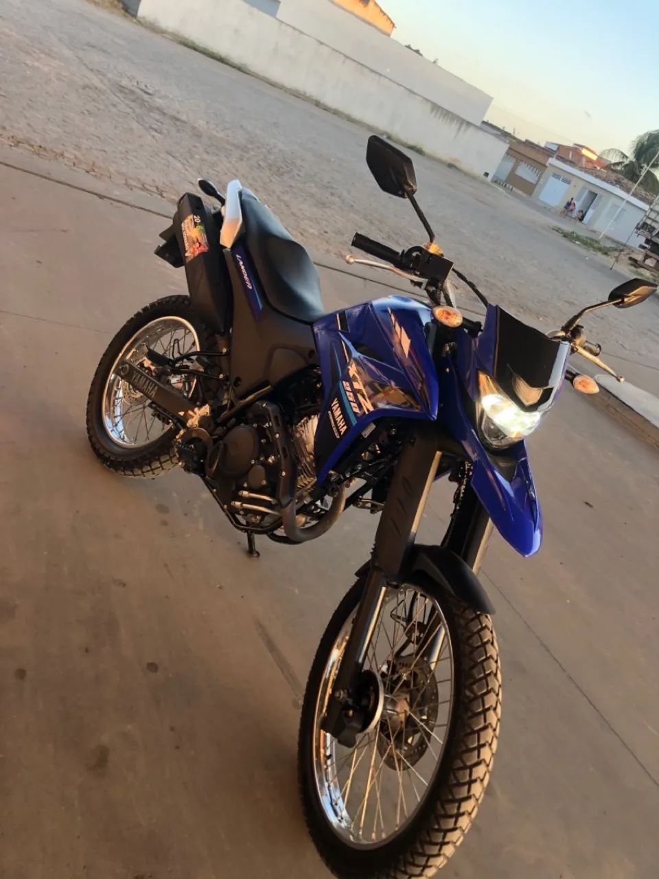 LANDER XTZ250