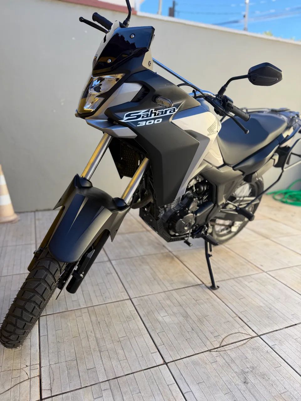 Sahara 300 