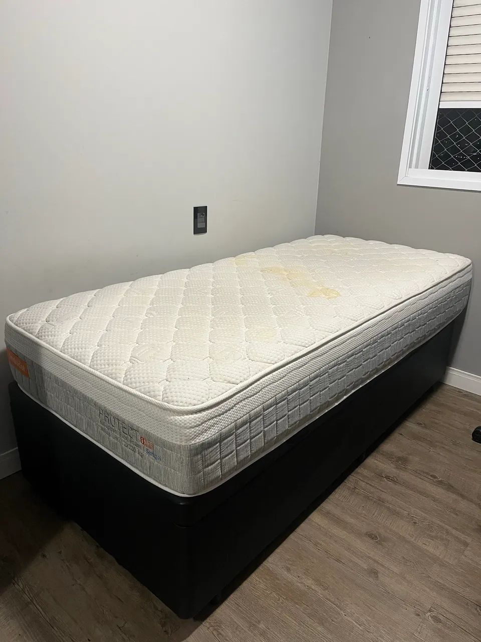 Cama de solteiro - Colchão + Box!