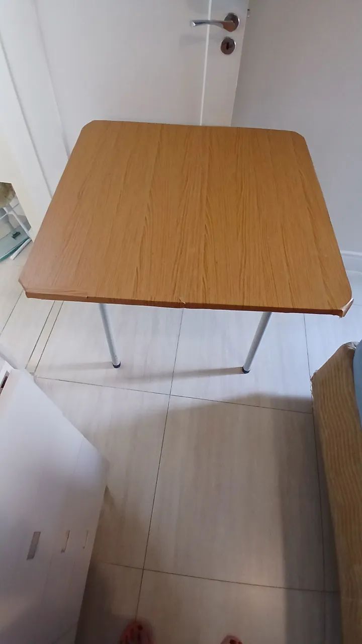 Vendo mesinha de abrir e fechar