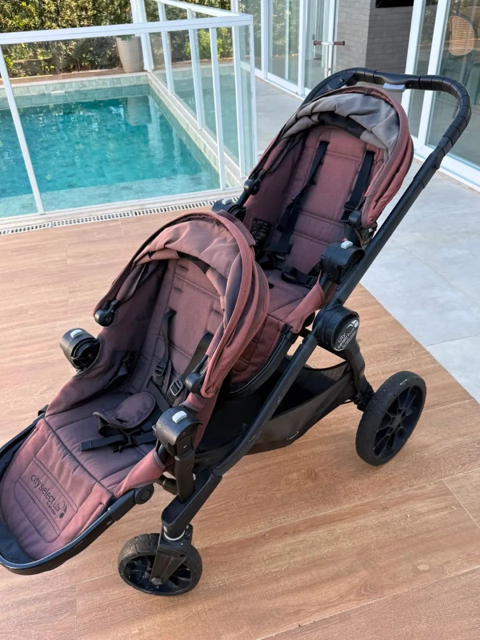 Carrinho de bebê - Gêmeos Baby Jogger - Foto 2