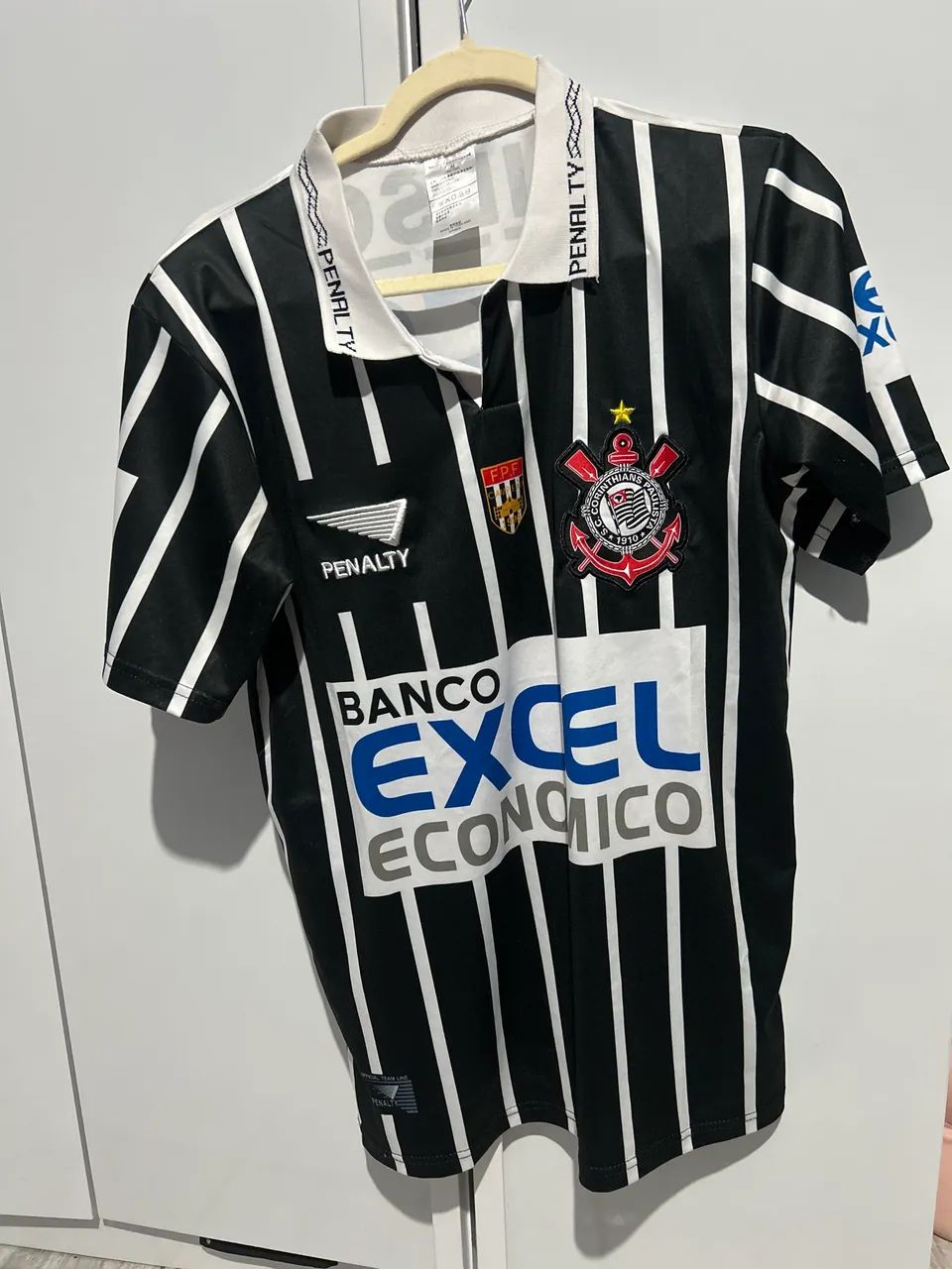 Camisa retrô do Corinthians 