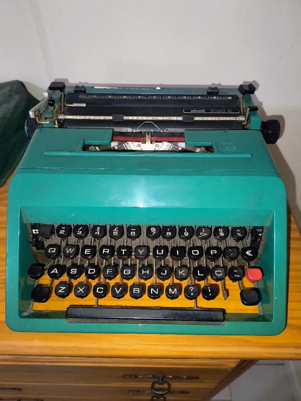 Máquina de escrever Olivetti Studio 45 - Foto 4