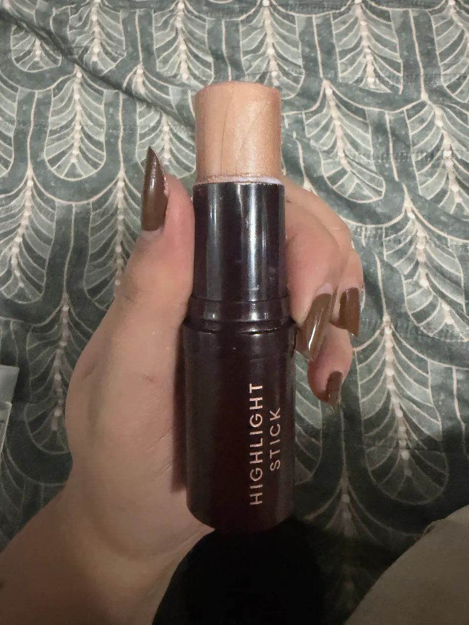 Highlight Stick Gold Glow da linha Mariana Saad by Océane