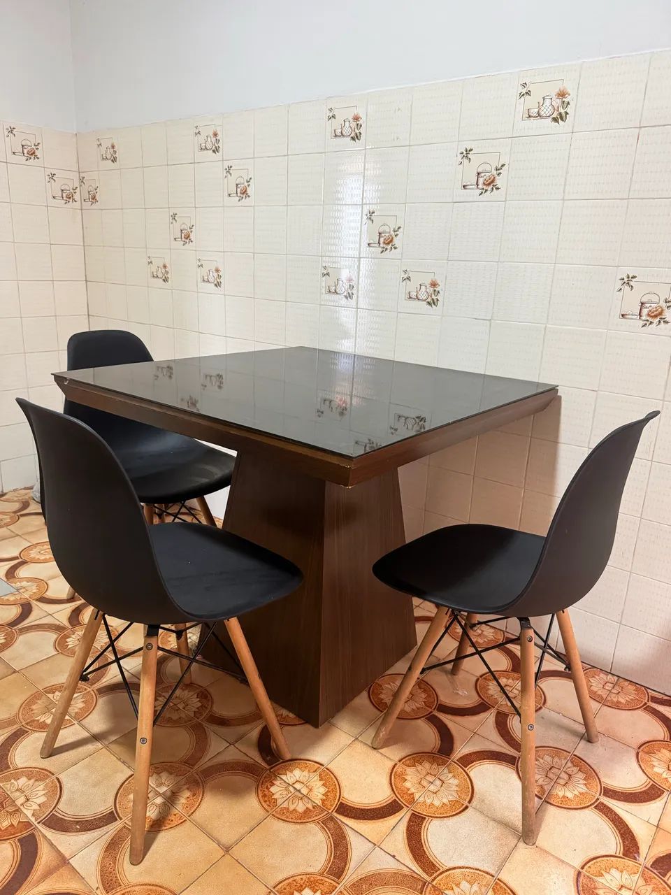Mesa com 3 Cadeiras  - Foto 3