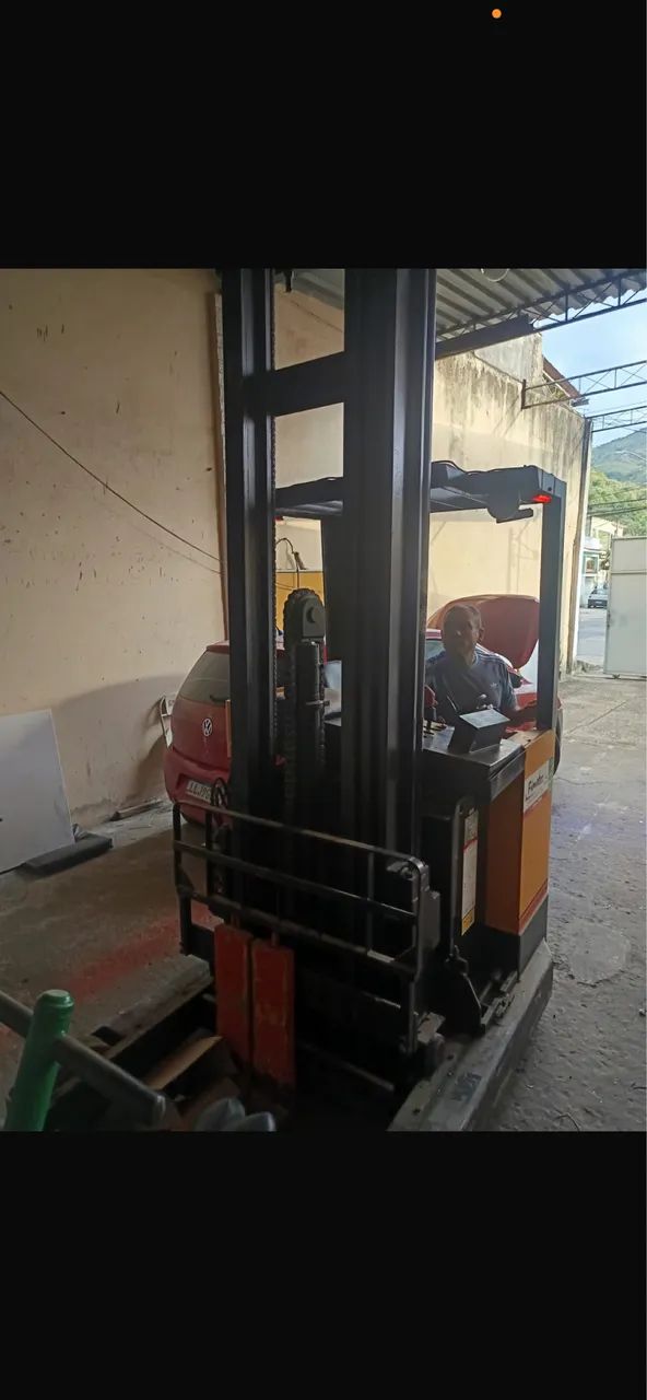 Empilhadeira eletrônica 