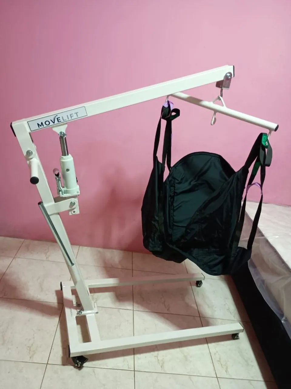 Guindaste hospitalar para movimentação - Foto 4