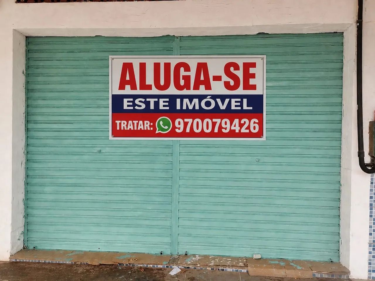ALUGA-SE LOJA COMERCIAL - Santa Cruz.