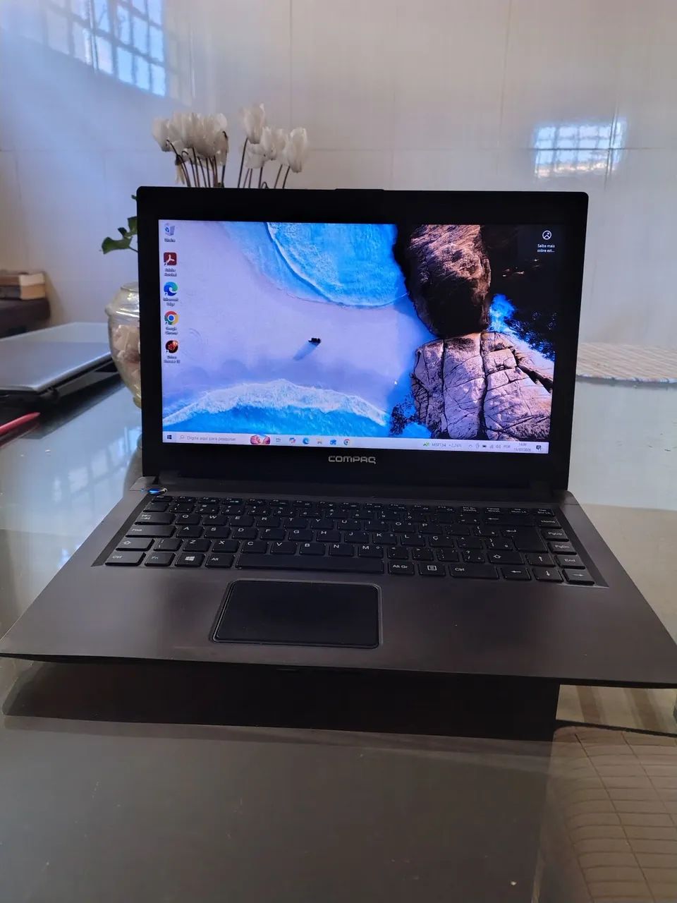Notebook Compaq 4GB RAM com SSD