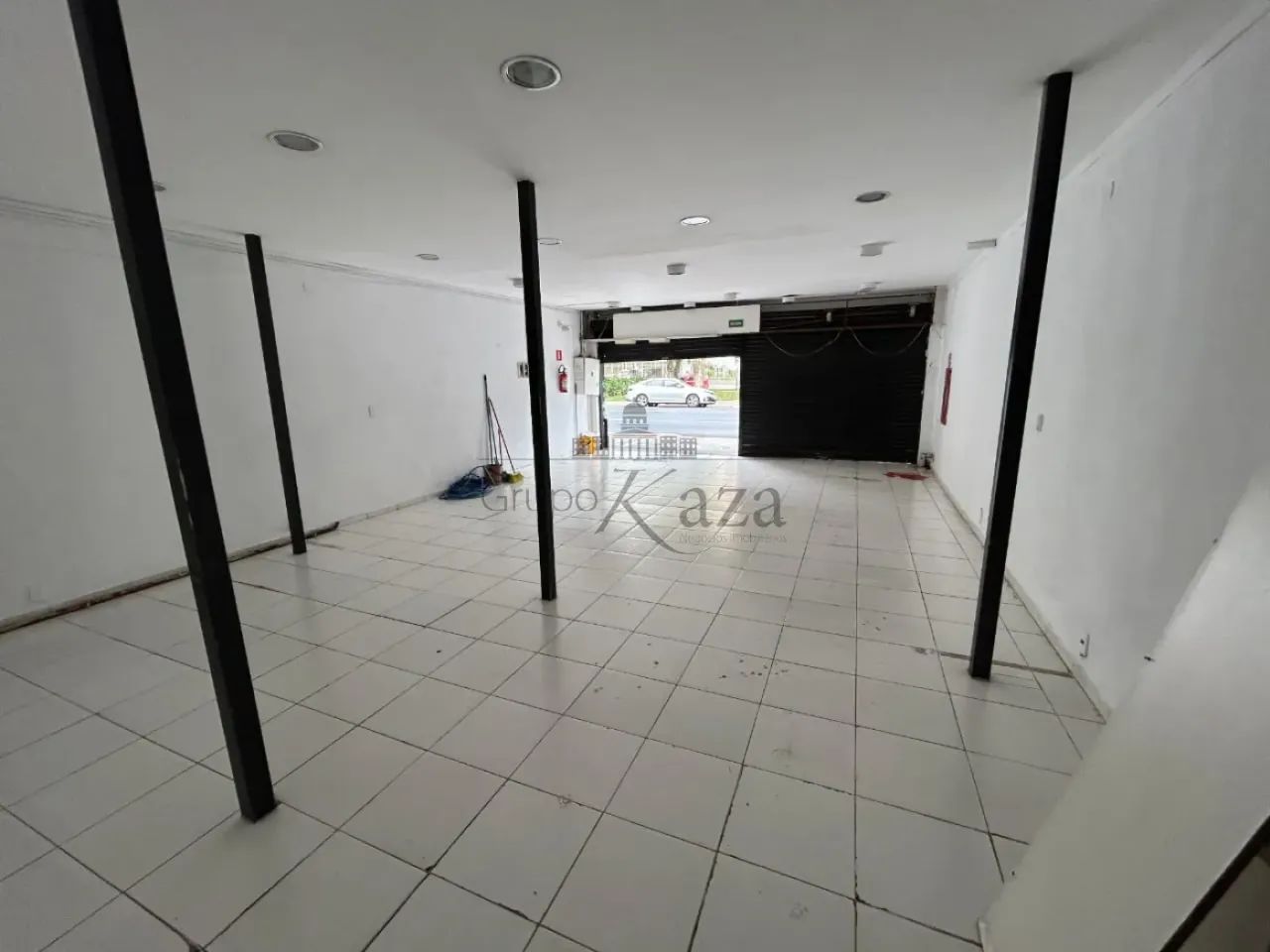 Oportunidade - Loja Comercial - Edifício Flamboyant - Jardim São Dimas - 60m². - Foto 2