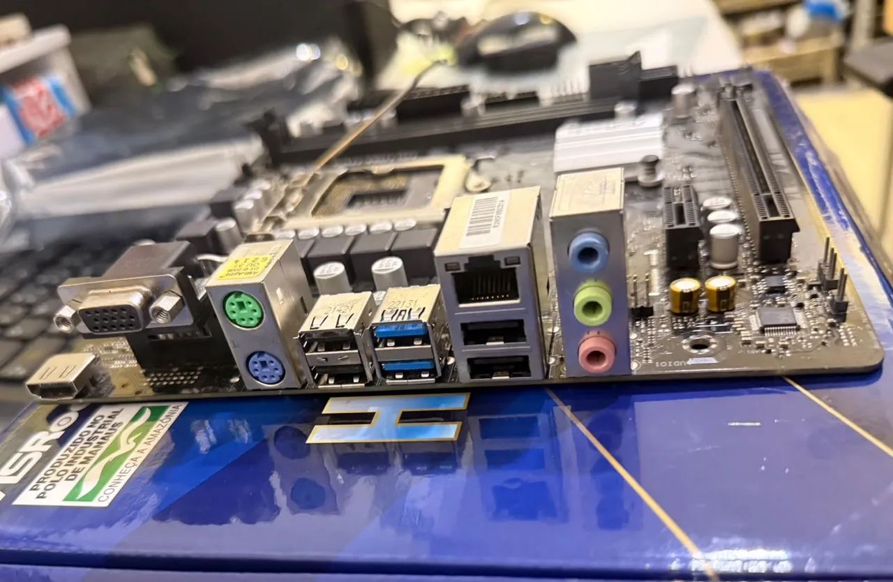 Kit processador e placa mãe + 1 memoria ram 8 Gb
