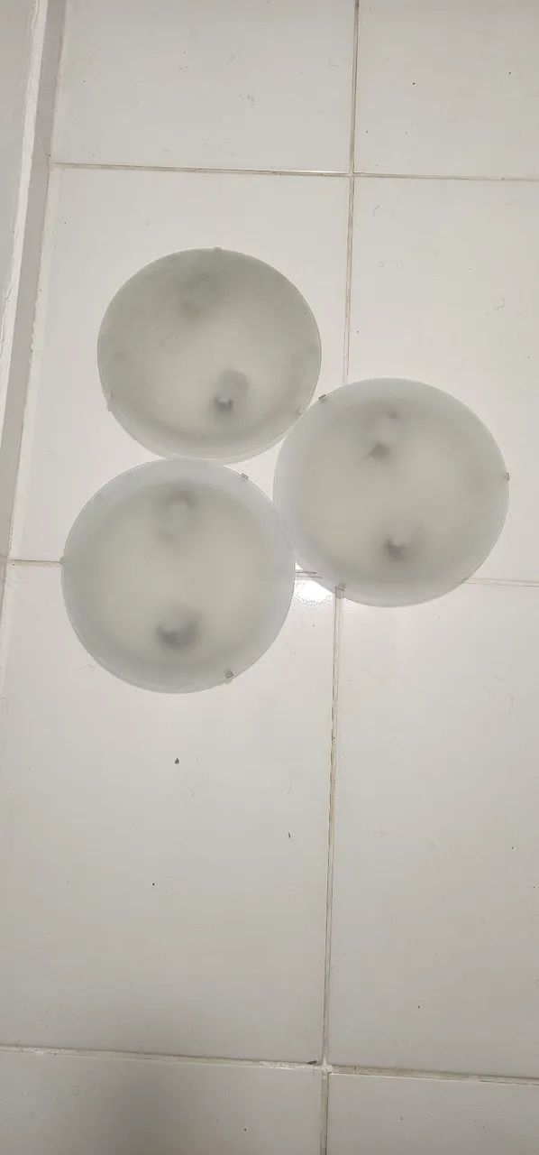 4 lampadas com lustre de vidro