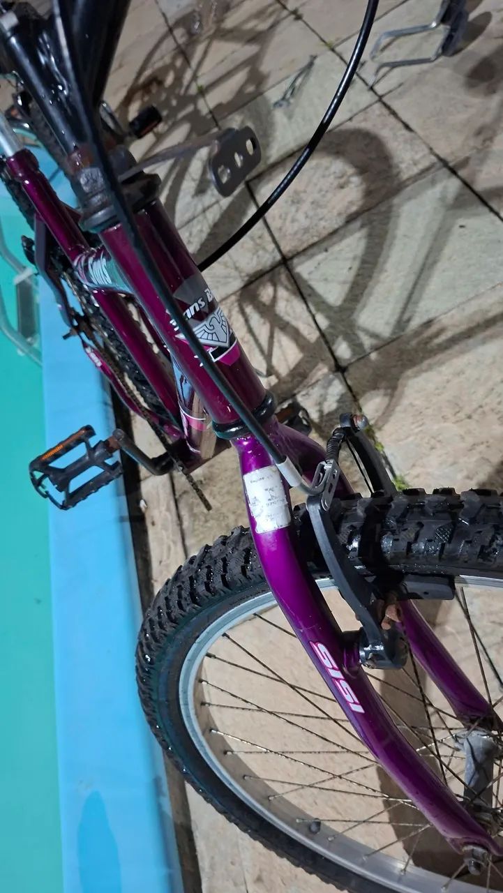 Bicicleta com certinho semi nova - Foto 2