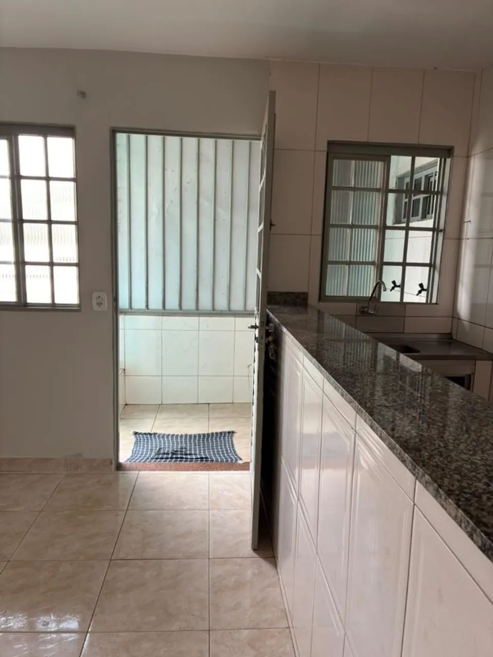 Kit net, na ceilândia Sul, 1 quarto e 1 garagem - Foto 3