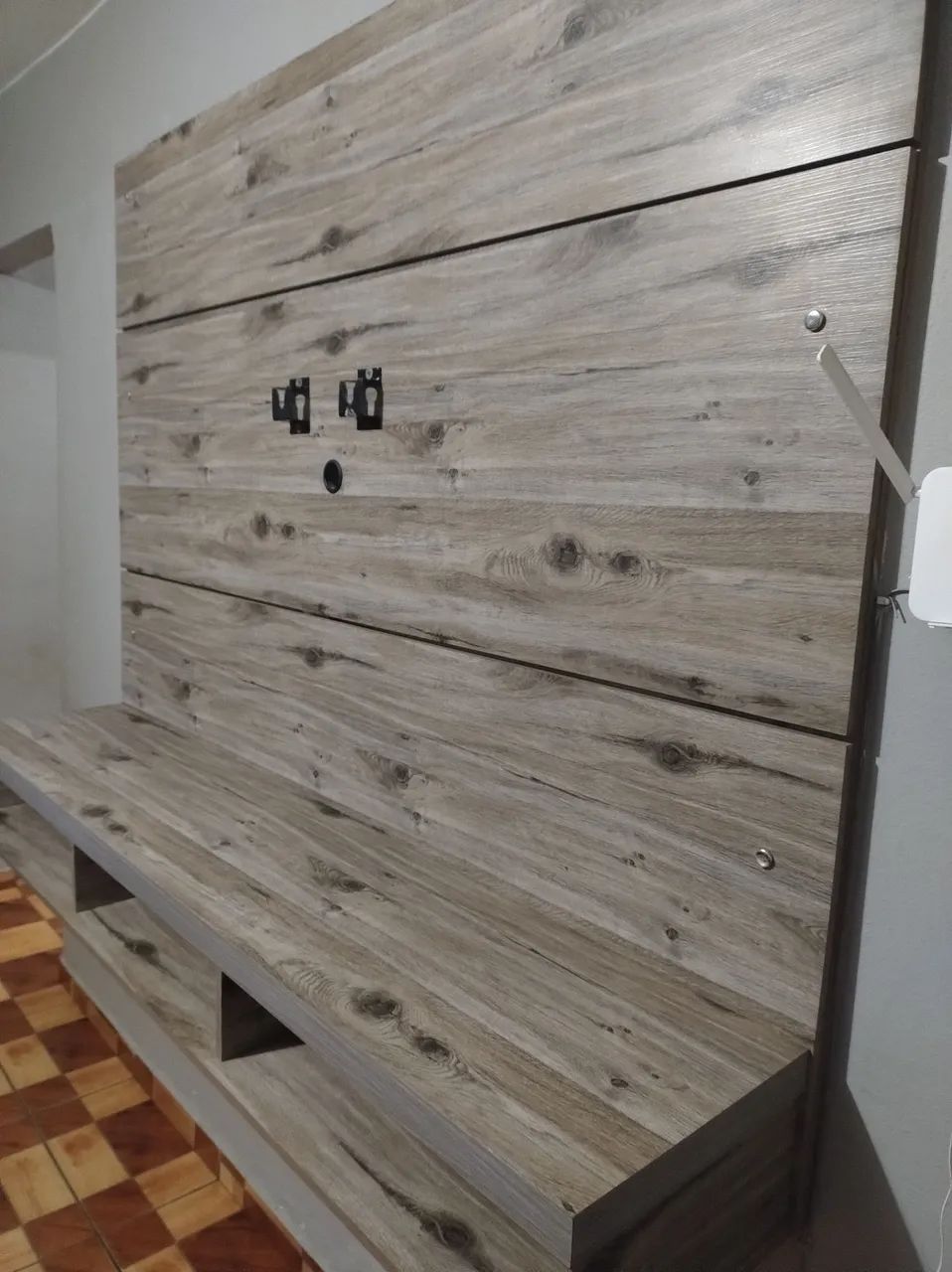 Vendo sofá L + painel de TV - Foto 3