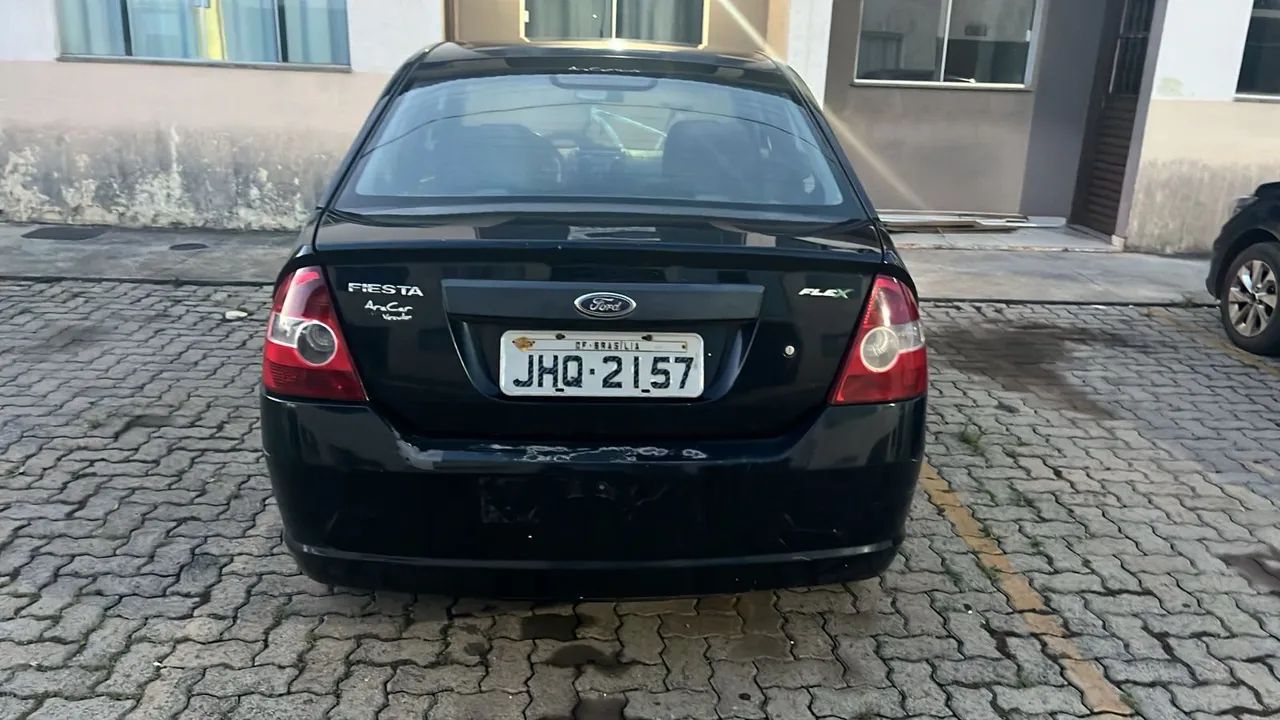 Ford Fiesta Sedan 1.0 8V Flex 4P 2008 - Foto 2