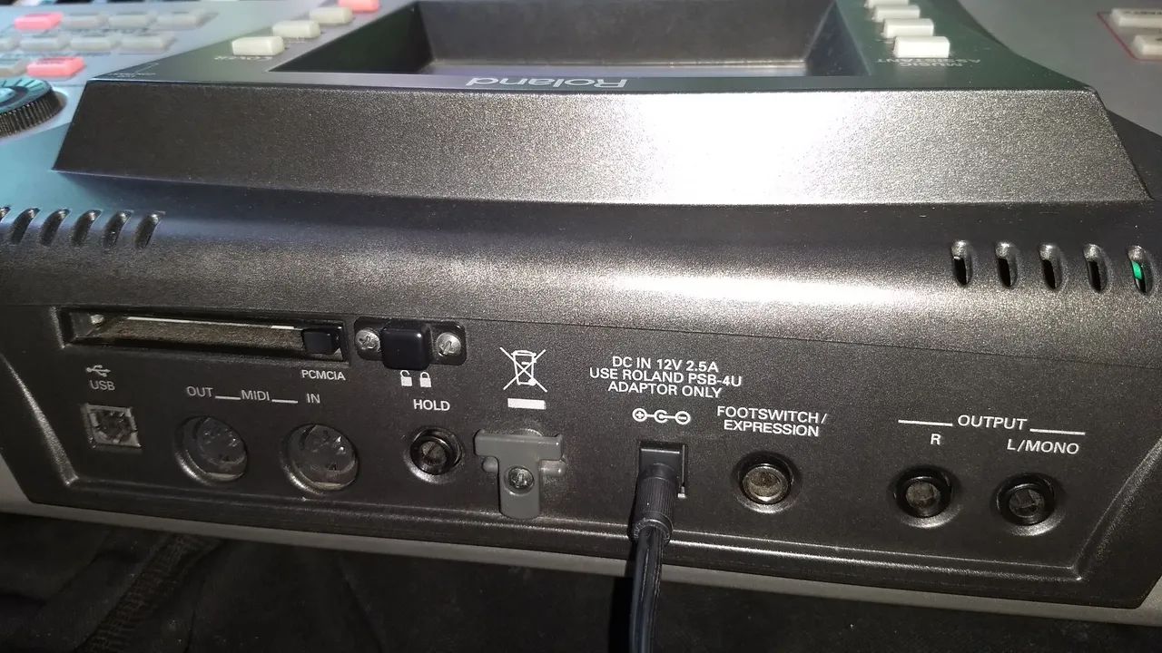 Teclado Roland E60 - Foto 3