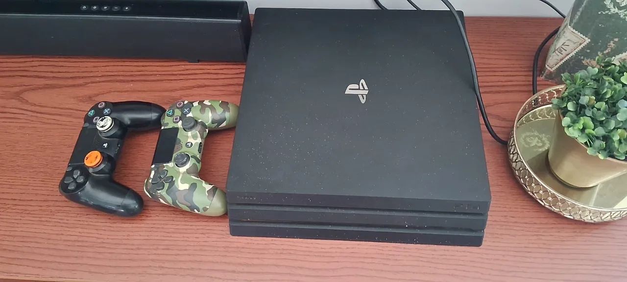 Playstation Pro 4 / PS4 Pro