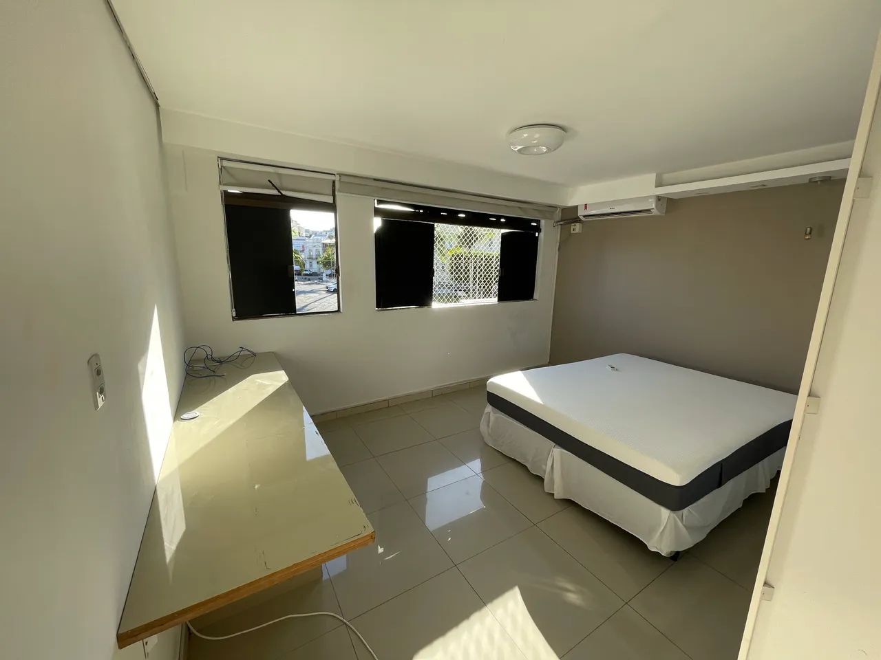 Apartamento mobiliado com garagem na melhor rua da Mouraria - Foto 3