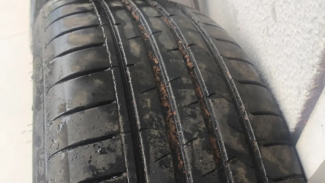 jogo de roda com pneus - Foto 2