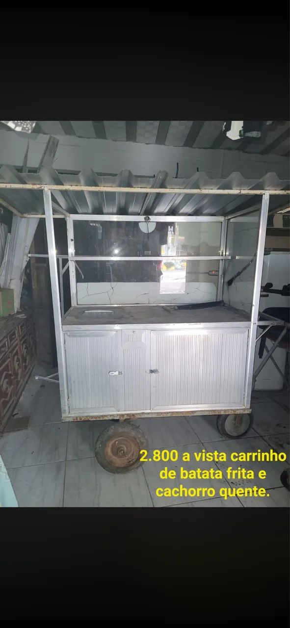 Vendo carrocinha de cachorro quente e batata frita 