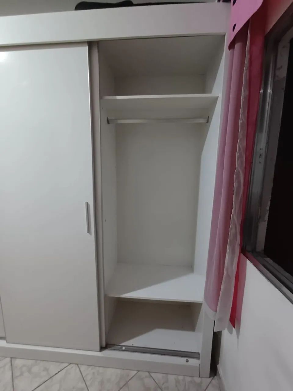 Vendo guarda roupa, seminovo  - Foto 2