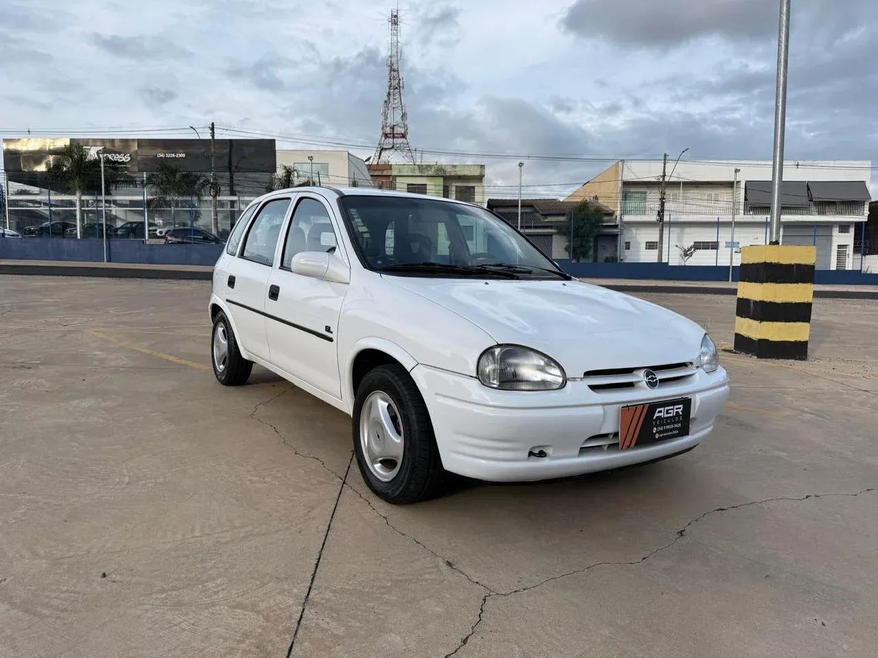 Chevrolet Corsa GL 1.6 MPFI / 1.4 EFI 2P E 4P 1996 - Foto 2