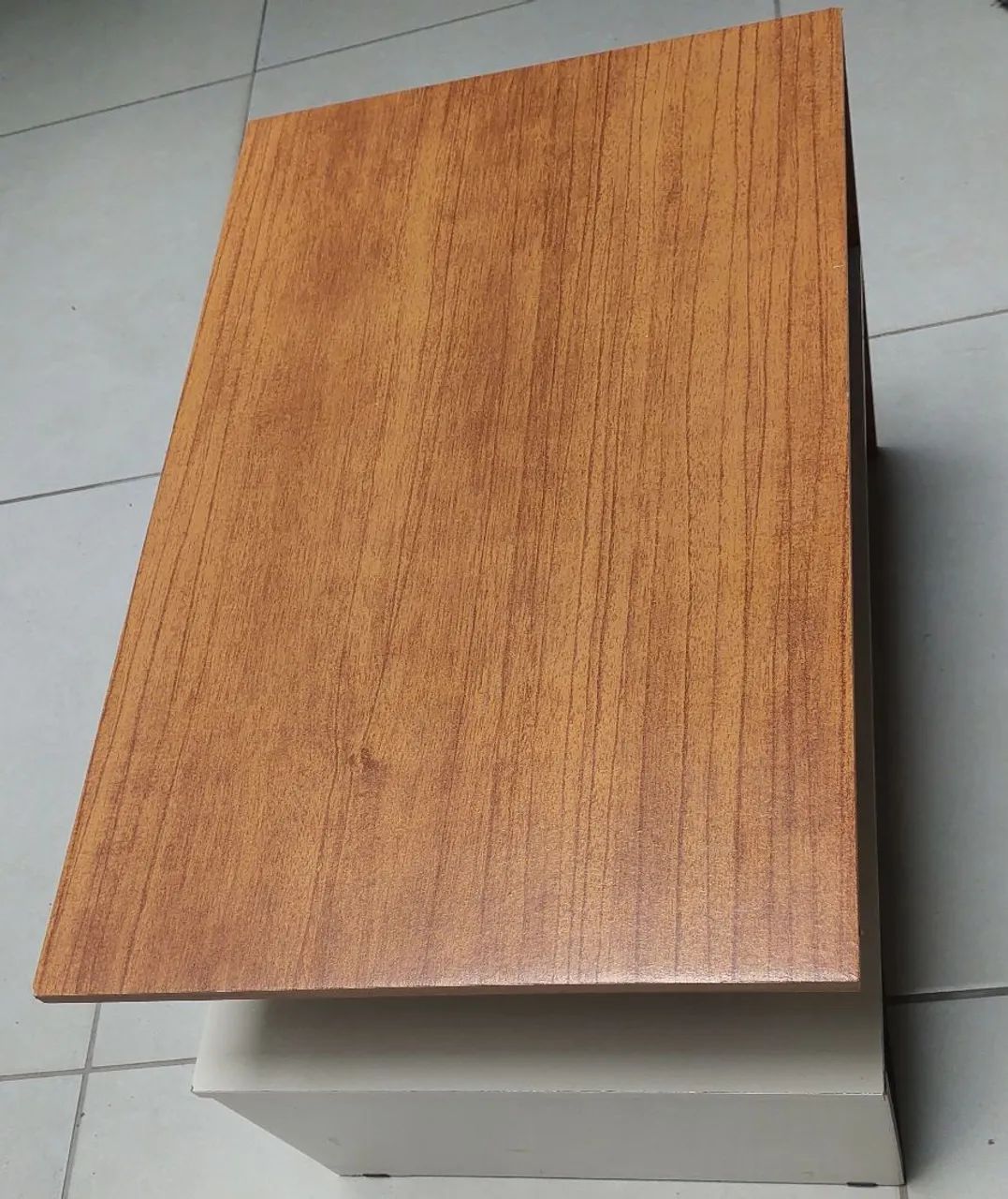 mesa de centro Giovana 2 andarespara sala - usada