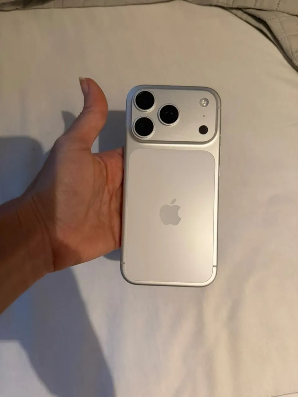 Vendo iPhone 17Pro. 256Gb com cabo original  - Foto 4