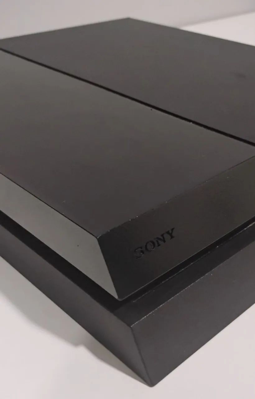 PS4 com 2 CONTROLES excelentes! - Foto 3