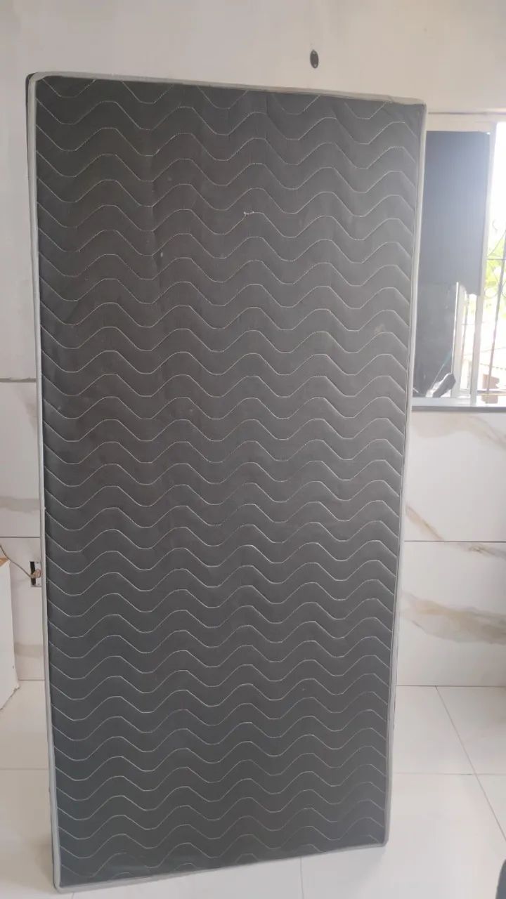 Base e colchão solteiro 
