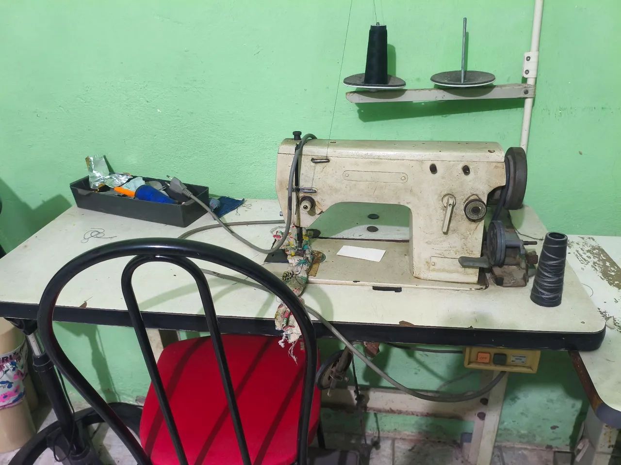 2 máquinas de costuras  - Foto 2